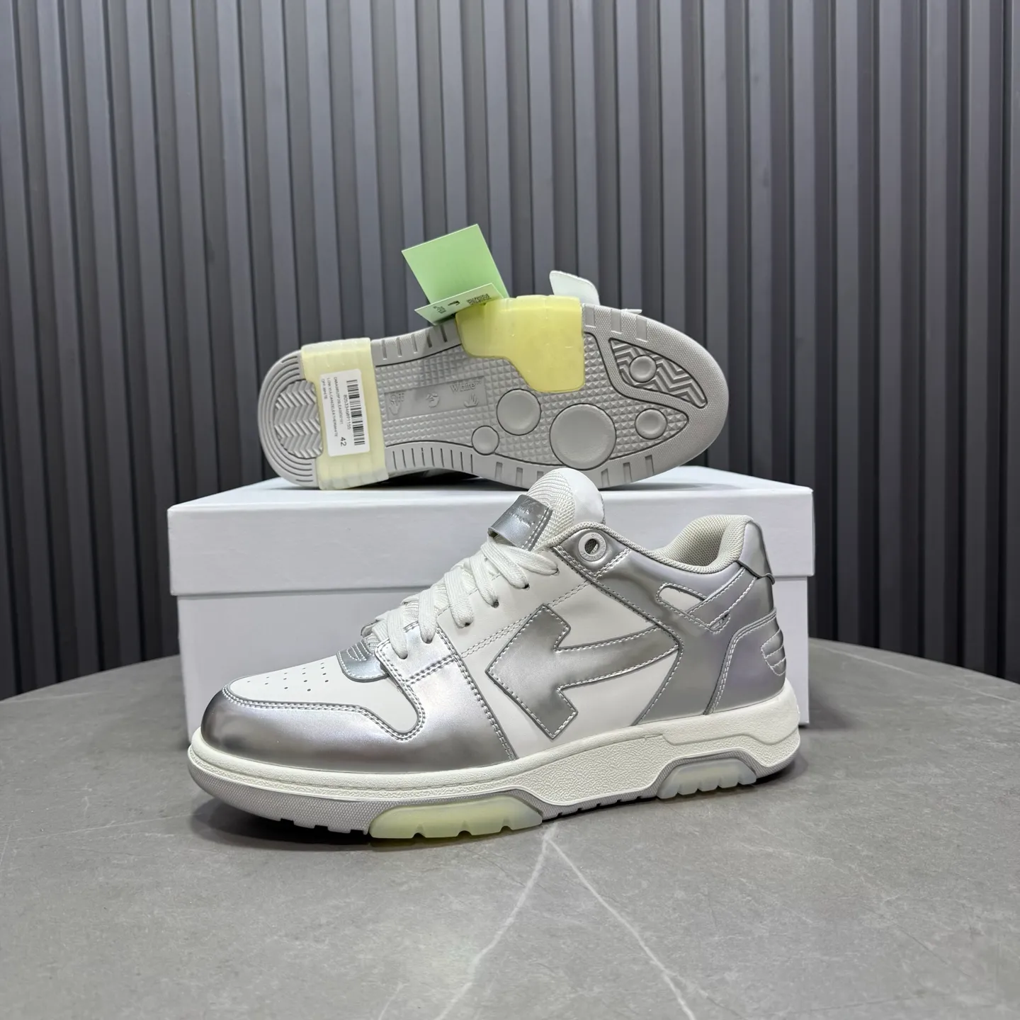 P620 OFF WHITE⚡️Couple model⚡️35-40 women’s model 39-46 men’s model